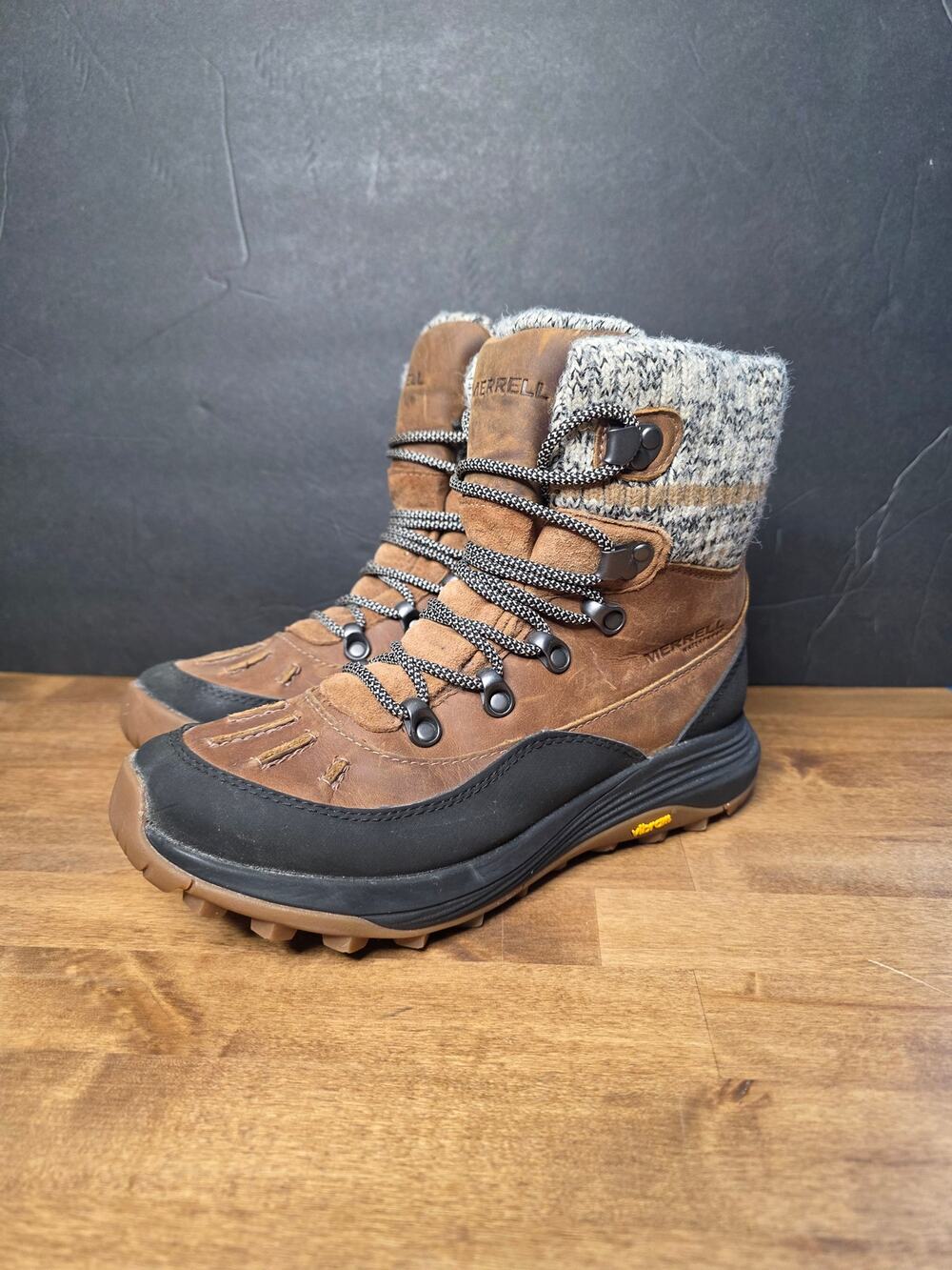 Merrell Women's Siren 4 Thermo Mid Zip Waterproof boots size 7.5